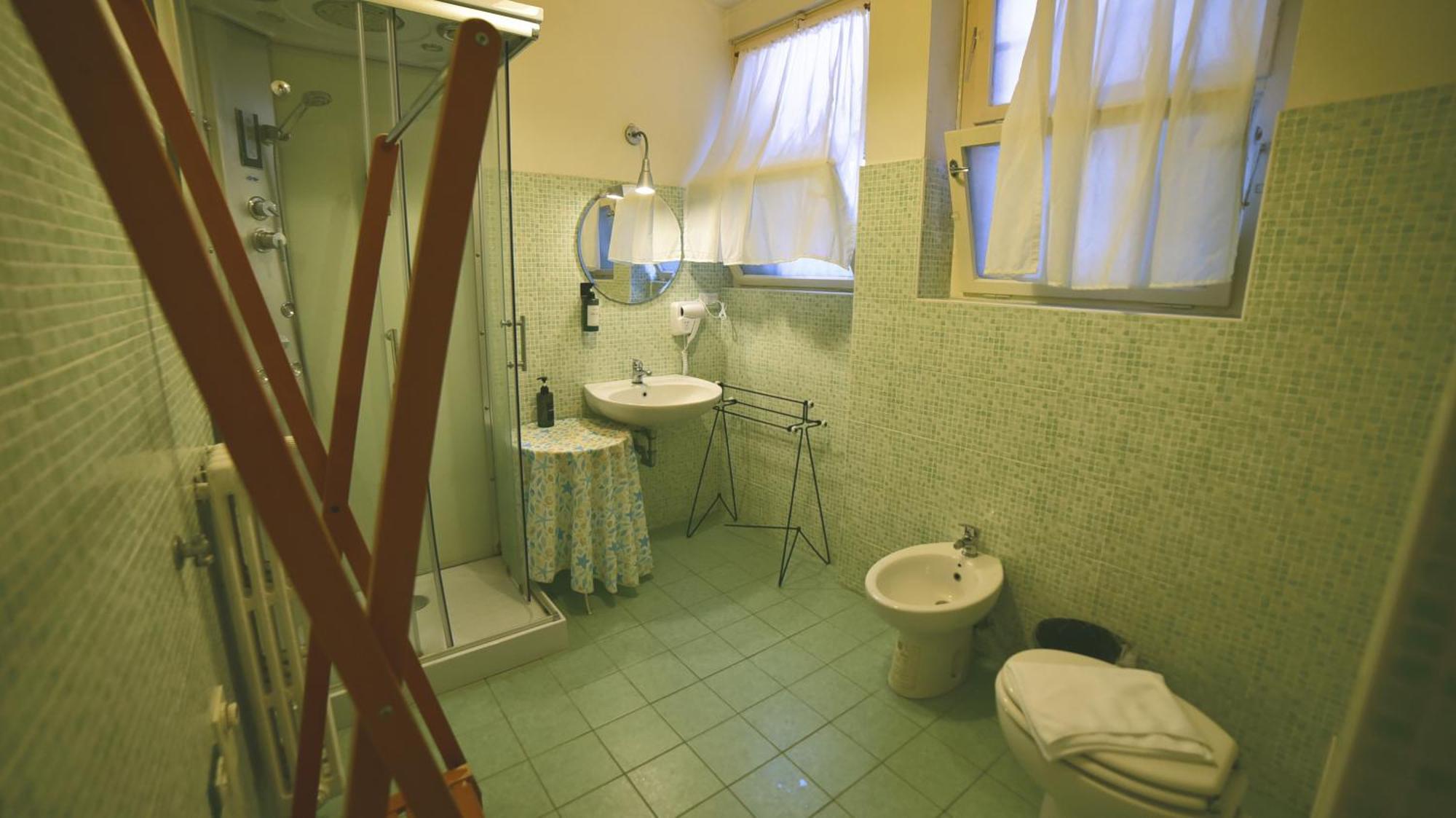 Barcolana Lodge - Hostel Trieste Esterno foto